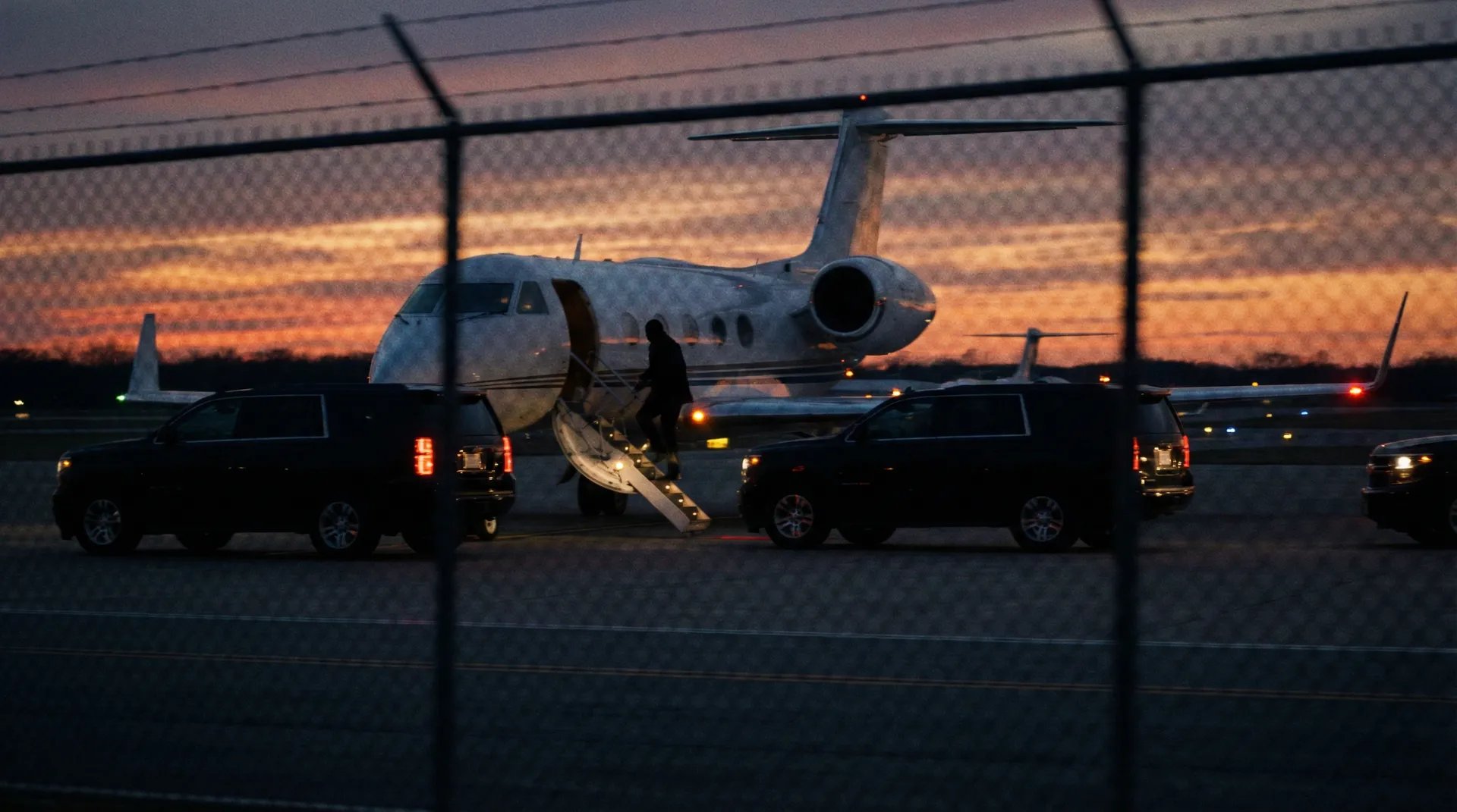 今日吃瓜 - 私人飞机机场偷拍